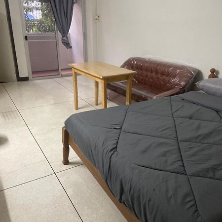 Viriyapon Apartamento Banguecoque Exterior foto