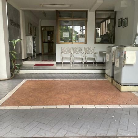 Viriyapon Apartamento Banguecoque Exterior foto