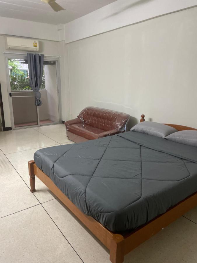Viriyapon Apartamento Banguecoque Exterior foto