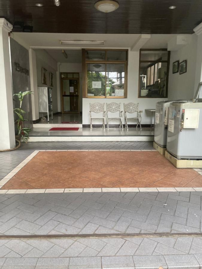 Viriyapon Apartamento Banguecoque Exterior foto